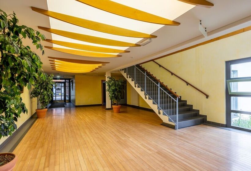 ホテル Dresdner Tor Süd