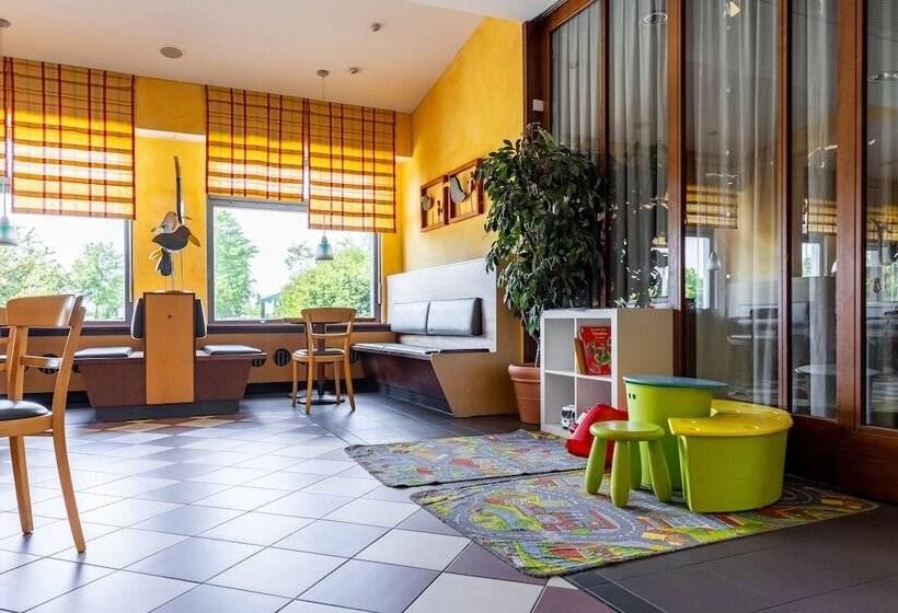 ホテル Dresdner Tor Süd