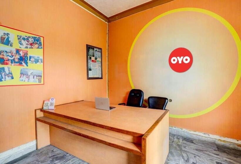 בית מלון כפרי Oyo Flagship Veer Guest House