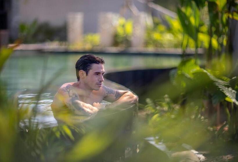 فندق Sumitra Luxury Villas A Pramana Experience