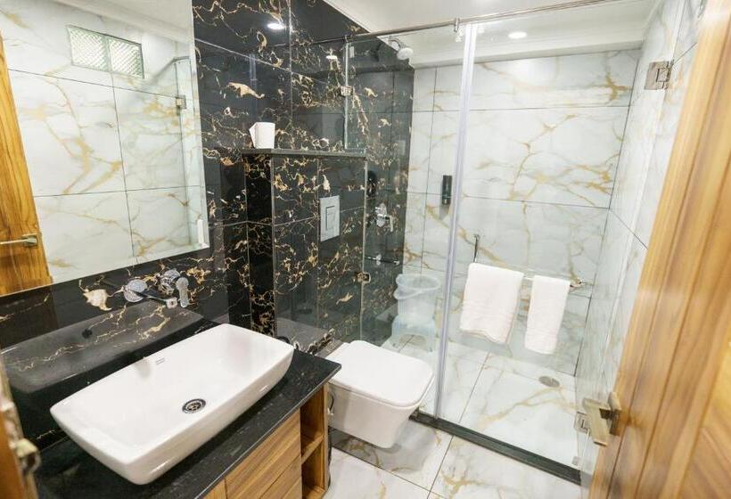 فندق Perfectstayz Mokshada Suites