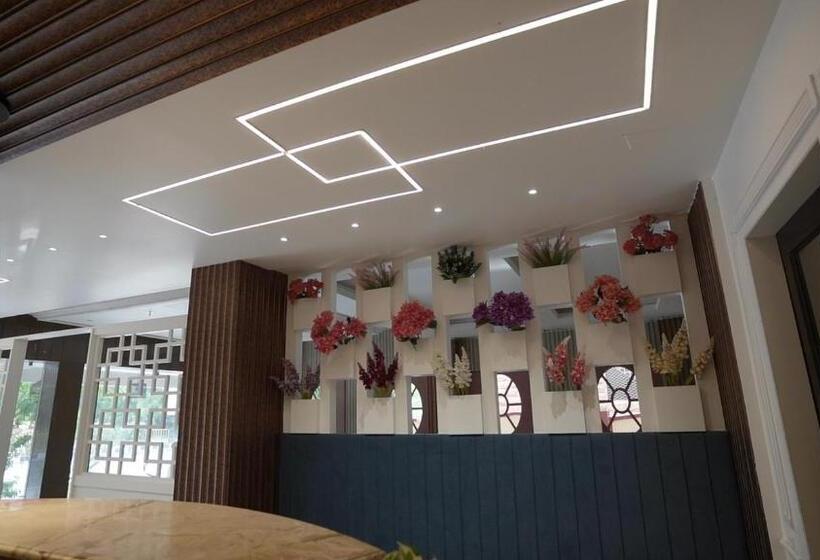 فندق The Shanti A Boutique