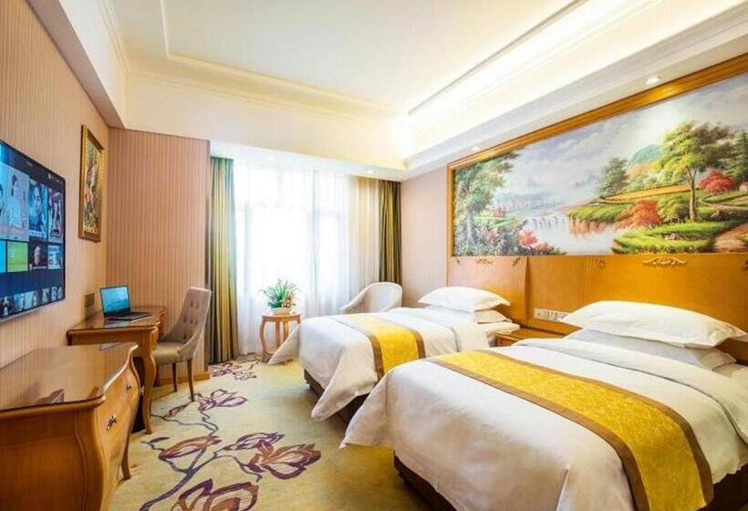 Vienna Hotel Qinghai Xining Deling Halu City East Wanda Plaza