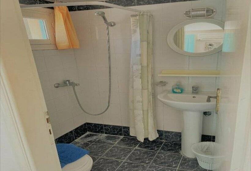 Santorini Camping & Hostel