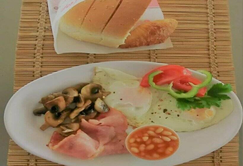 Santorini Camping & Hostel