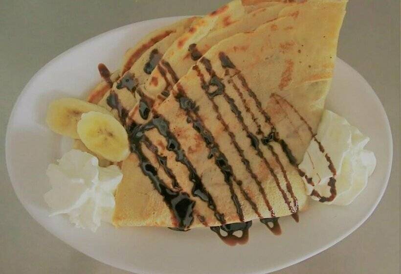 Santorini Camping & Hostel