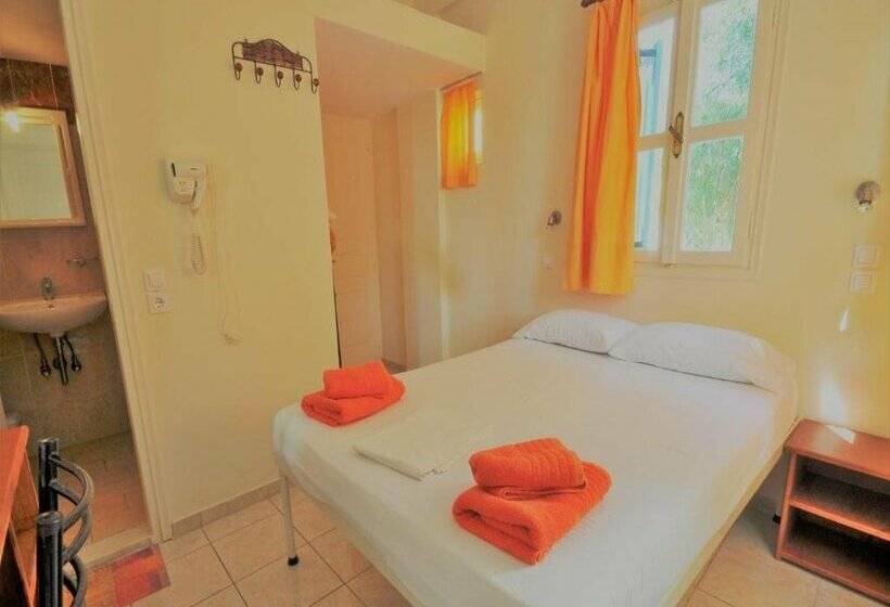 Santorini Camping & Hostel