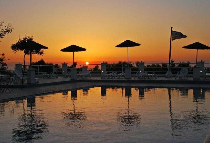 Santorini Camping & Hostel