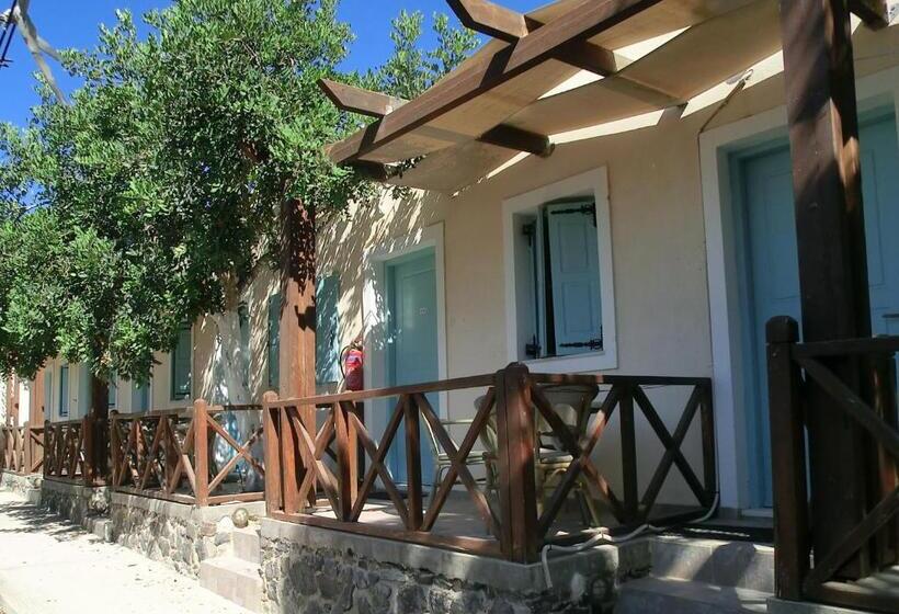 Santorini Camping & Hostel