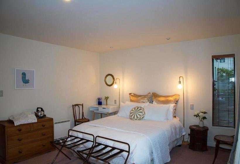 40 Thornycroft Street Bed And Breakfast