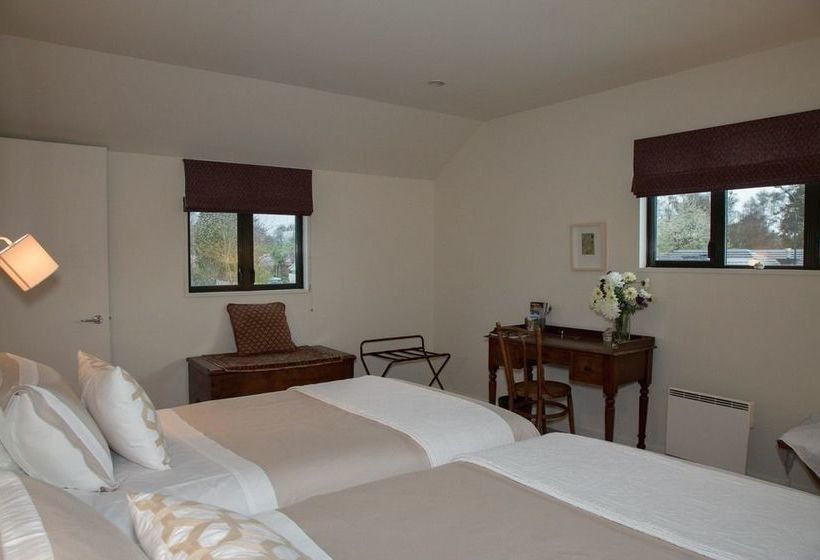 40 Thornycroft Street Bed And Breakfast