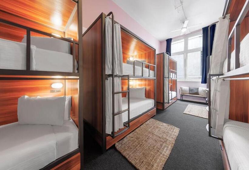 Общежитие Selina Central Melbourne