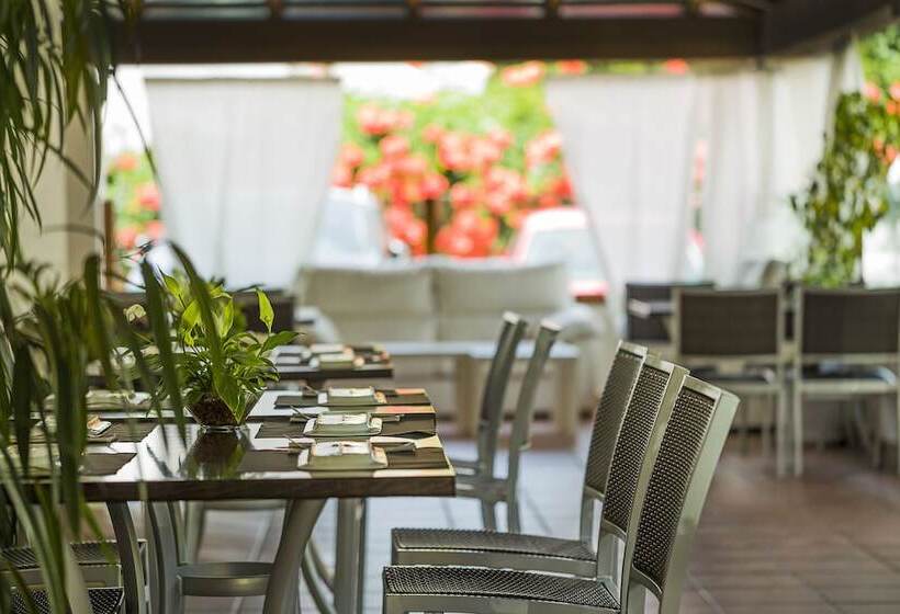 Arohaz Hotel & Restaurante