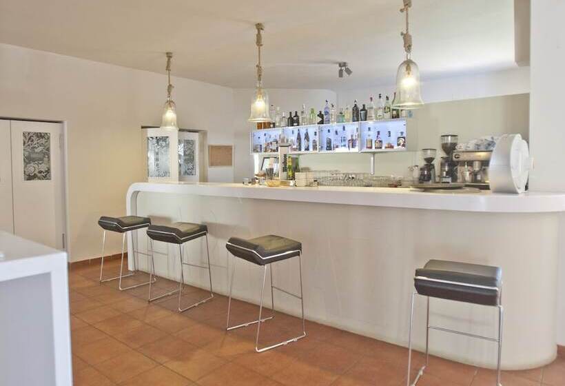 Arohaz Hotel & Restaurante