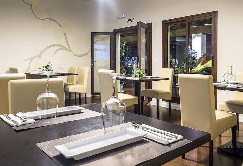 Arohaz Hotel & Restaurante