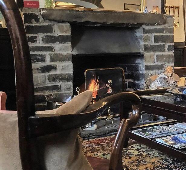 مبيت وإفطار Grove House