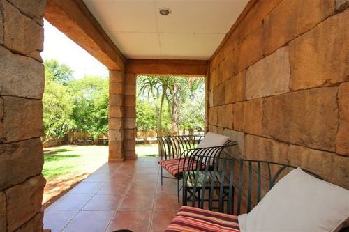 Bed and Breakfast Ikhaya Guest House