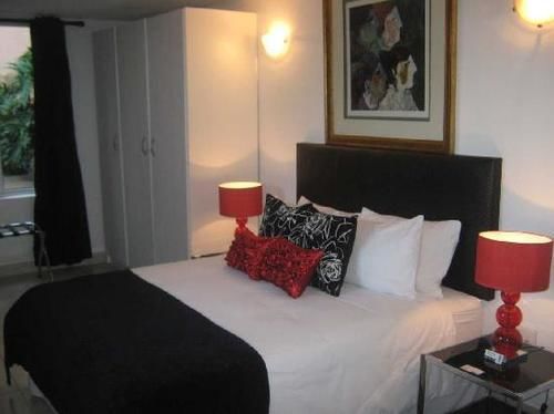 Bed and Breakfast Ikhaya Guest House