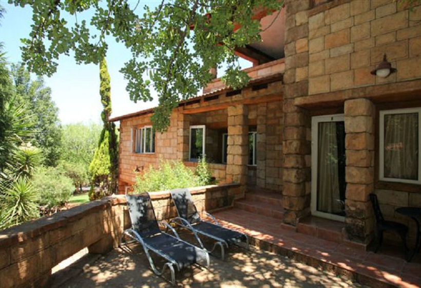 Bed and Breakfast Ikhaya Guest House