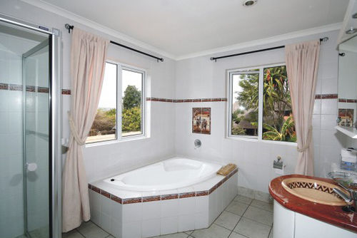 Bed and Breakfast Ikhaya Guest House