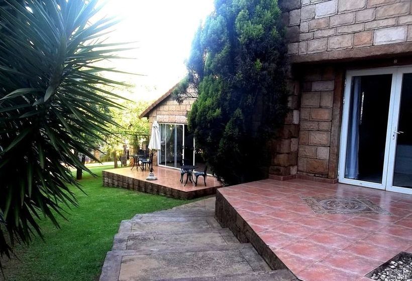Bed and Breakfast Ikhaya Guest House