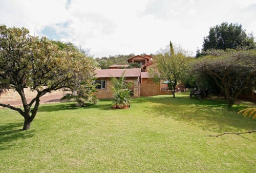 Bed and Breakfast Ikhaya Guest House