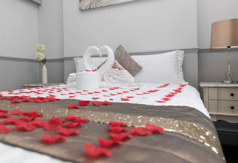 مبيت وإفطار The Manor