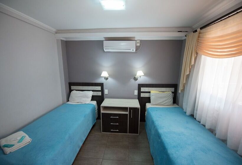 Bed and Breakfast Residencial Los Lapachos