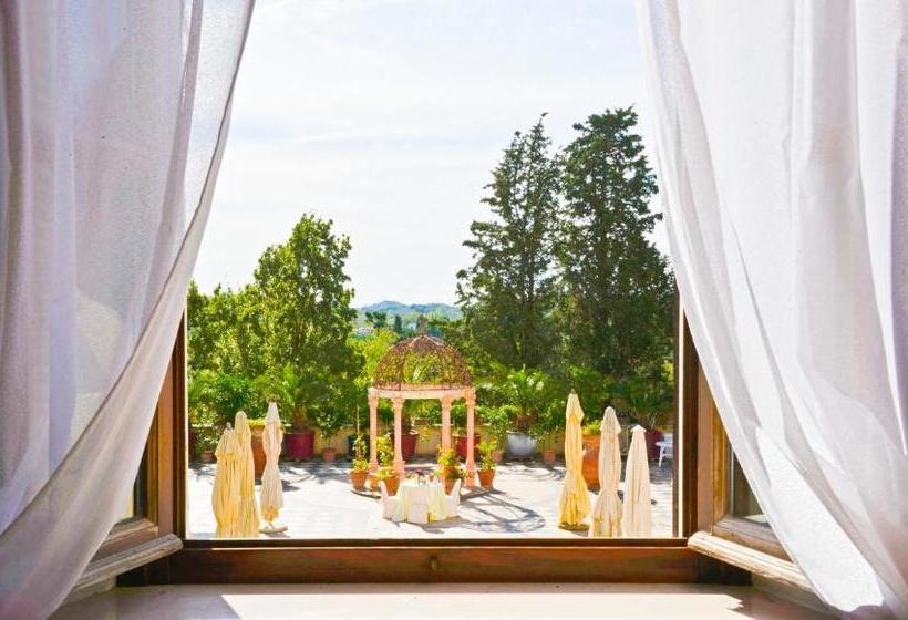 مبيت وإفطار Residenza Il Poggione