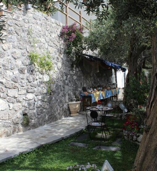 Bed and Breakfast World Center