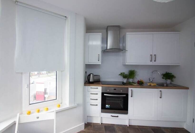 Beddoe Apartments Premier Lodge Eastleigh Near Winchester And Southampton