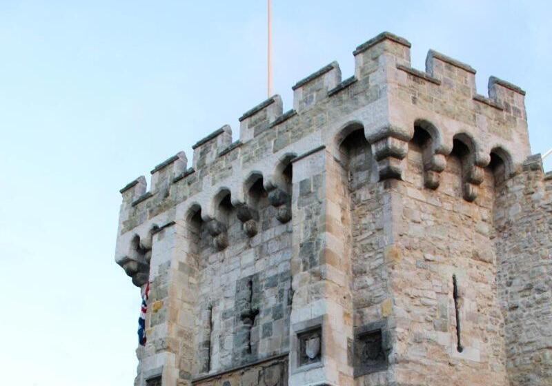 Beddoe Apartments Premier Lodge Eastleigh Near Winchester And Southampton