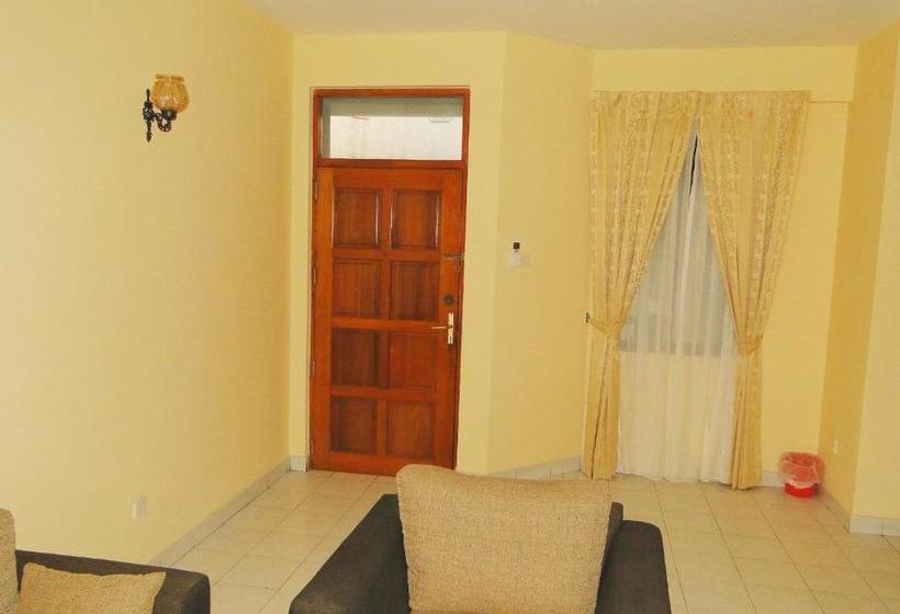 Brama Station Court {apartment}