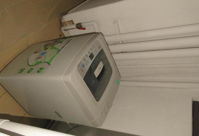 Brama Station Court {apartment}