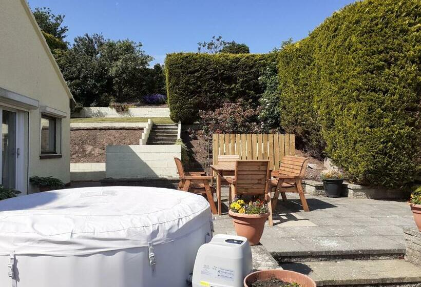 Elmbank Accommodation