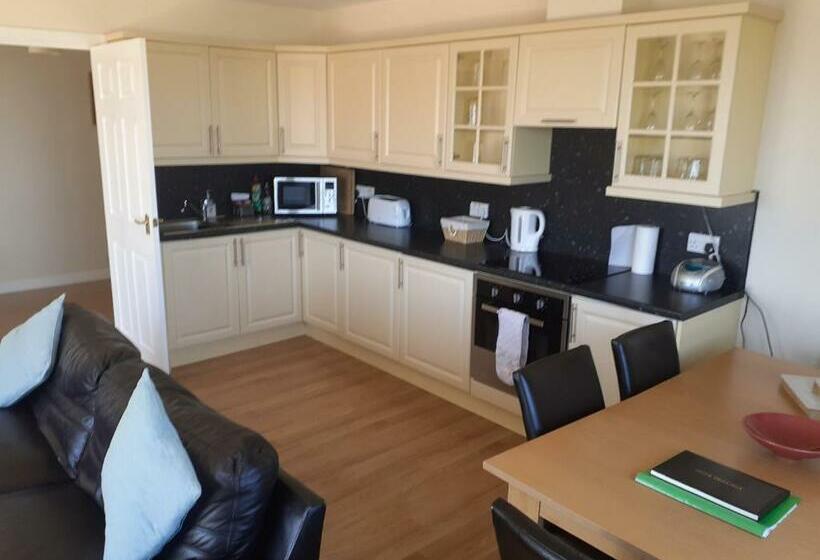 Elmbank Accommodation