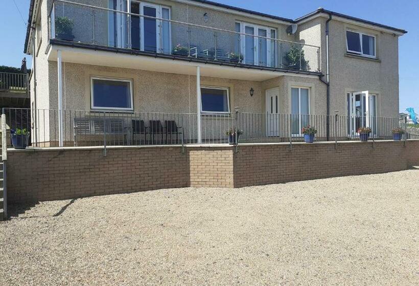 Elmbank Accommodation