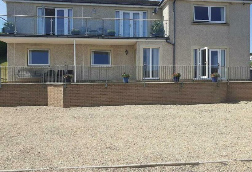 Elmbank Accommodation