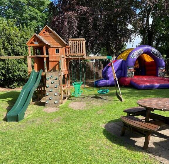 簡易ホテル Bennachie Lodge Hotel In Kemnay