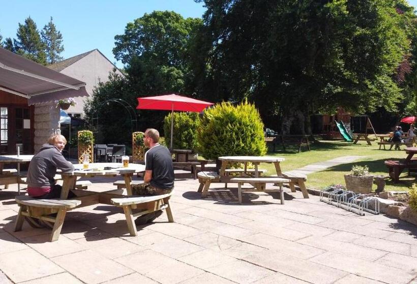 簡易ホテル Bennachie Lodge Hotel In Kemnay