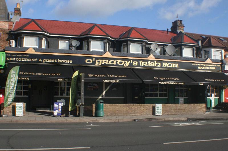 여관 Mccafferty S Guesthouse Ilford