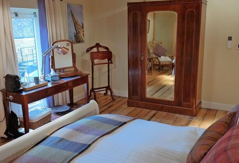 客栈  The Cross Keys