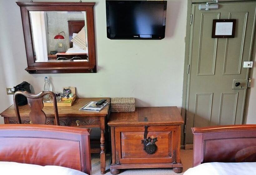 客栈  The Cross Keys