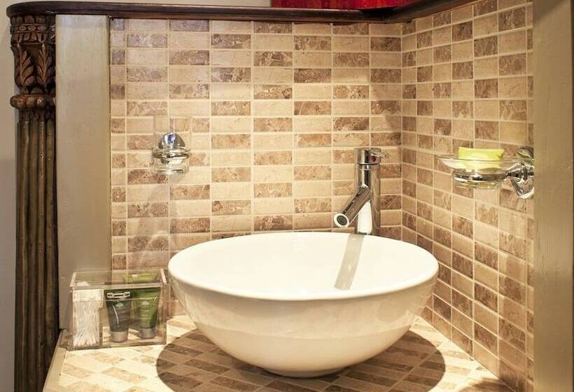 客栈  The Cross Keys