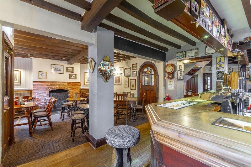 פונדק The Forest Lodge