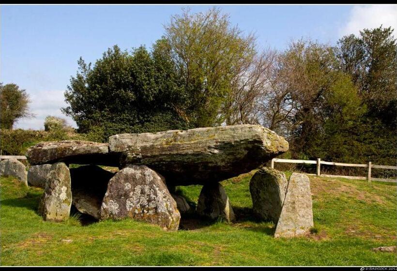 客栈  The Red Lion