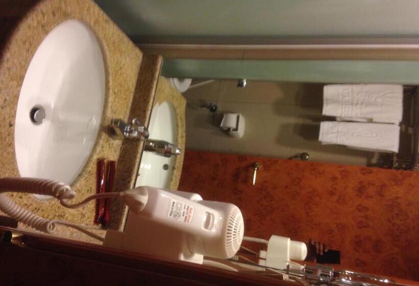 בית מלון כפרי Al Aseel Hawazen