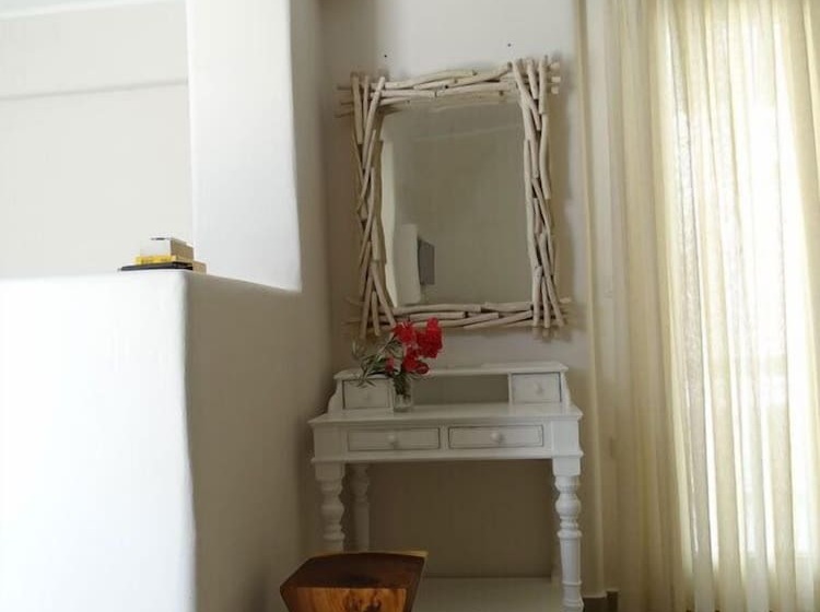 ホテル Naxos Anassa Suites