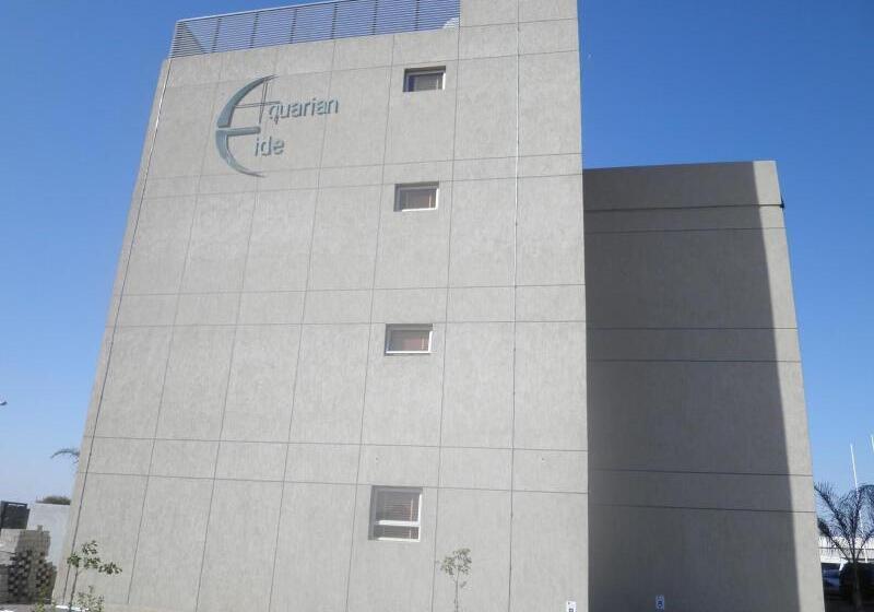 ホテル Aquarian Tide