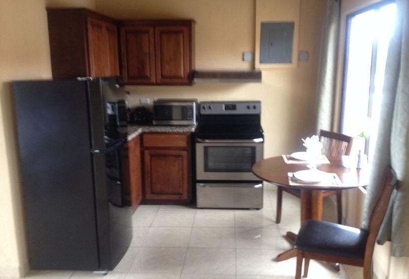 فندق Barons Resort